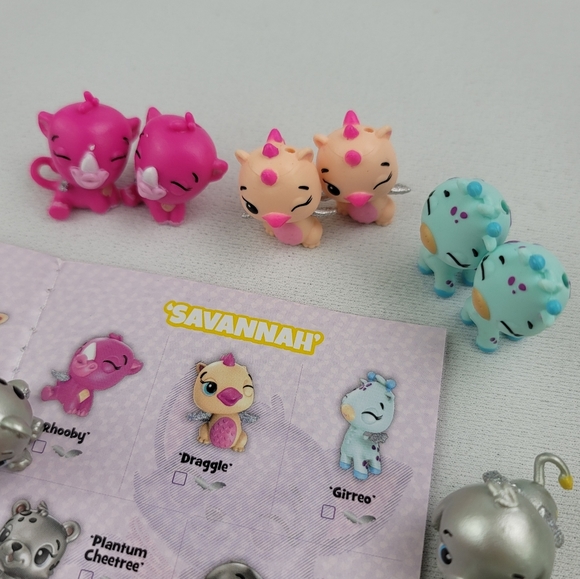 Hatchimals Best Friends Travel Pack Hatchy Suitcase Platinum Pal Exclusives - Picture 12 of 16